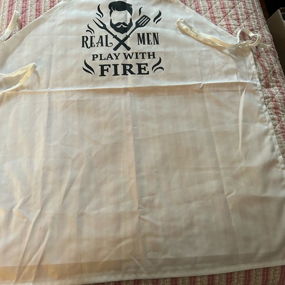 While Apron - real men play with fire- man cave- Father’s Day- Christmas - Picture 6 of 6